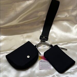 Black Dual Pouch Wristlet